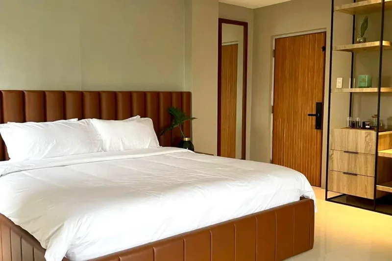 BIRTHDAY MONTH? GET 33% OFF YOUR STAY!