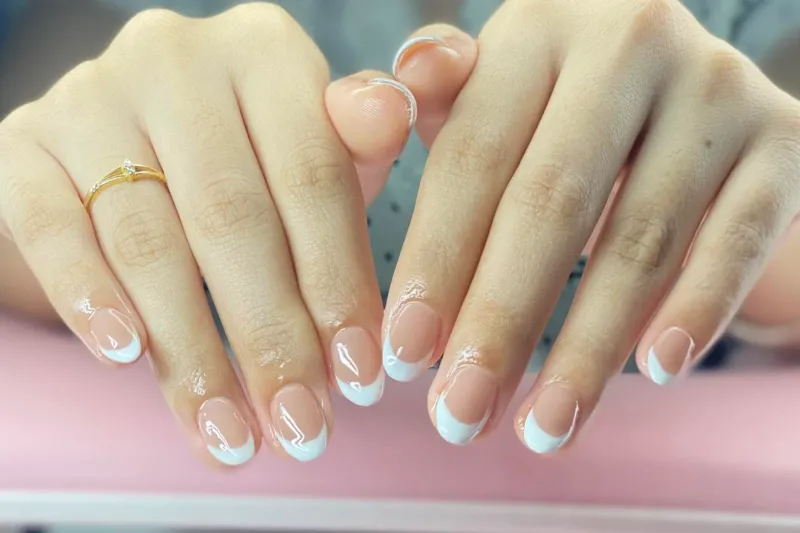 Get ₱100 OFF on All Nail Services!