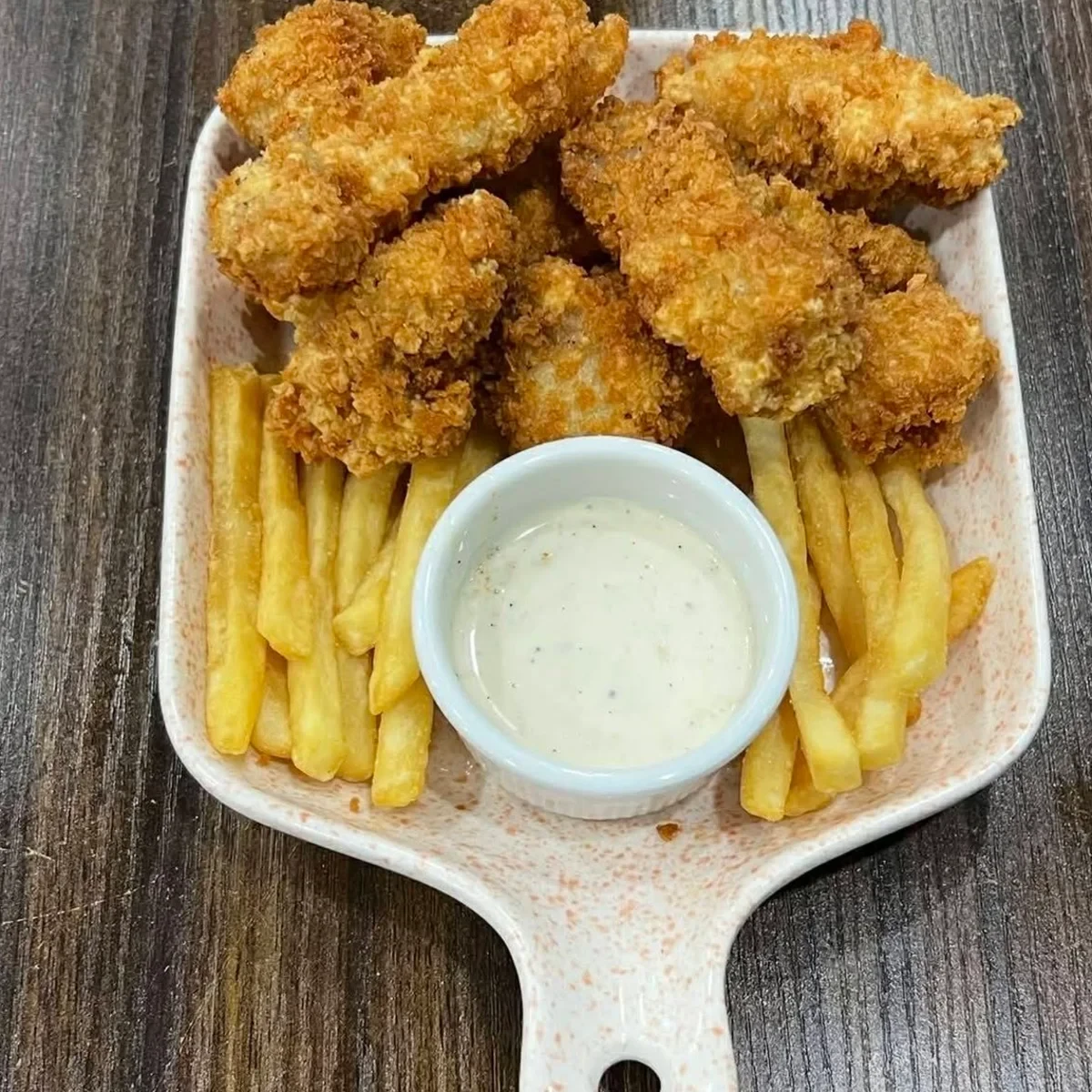 Chicken Tenders w/ Fries