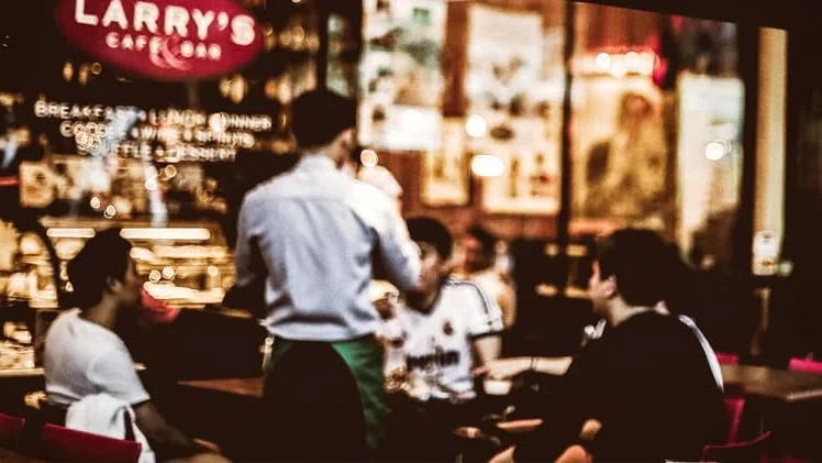 Larry's Cafe & Bar — Taguig City cover